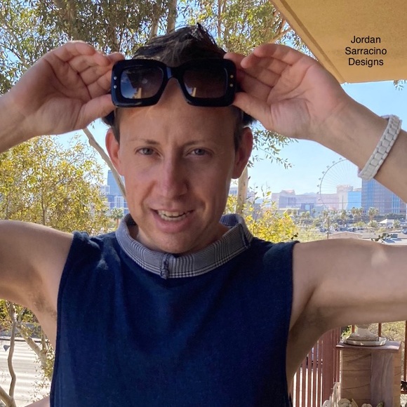 Today Co-Hosting Forward Thinking Fashion Posh Party 4/23 7pm! - Picture 4 of 11